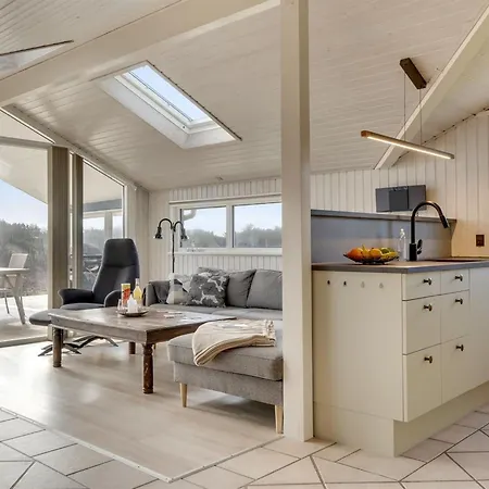 Holiday home Gorjana - 500m From The Sea By Interhome